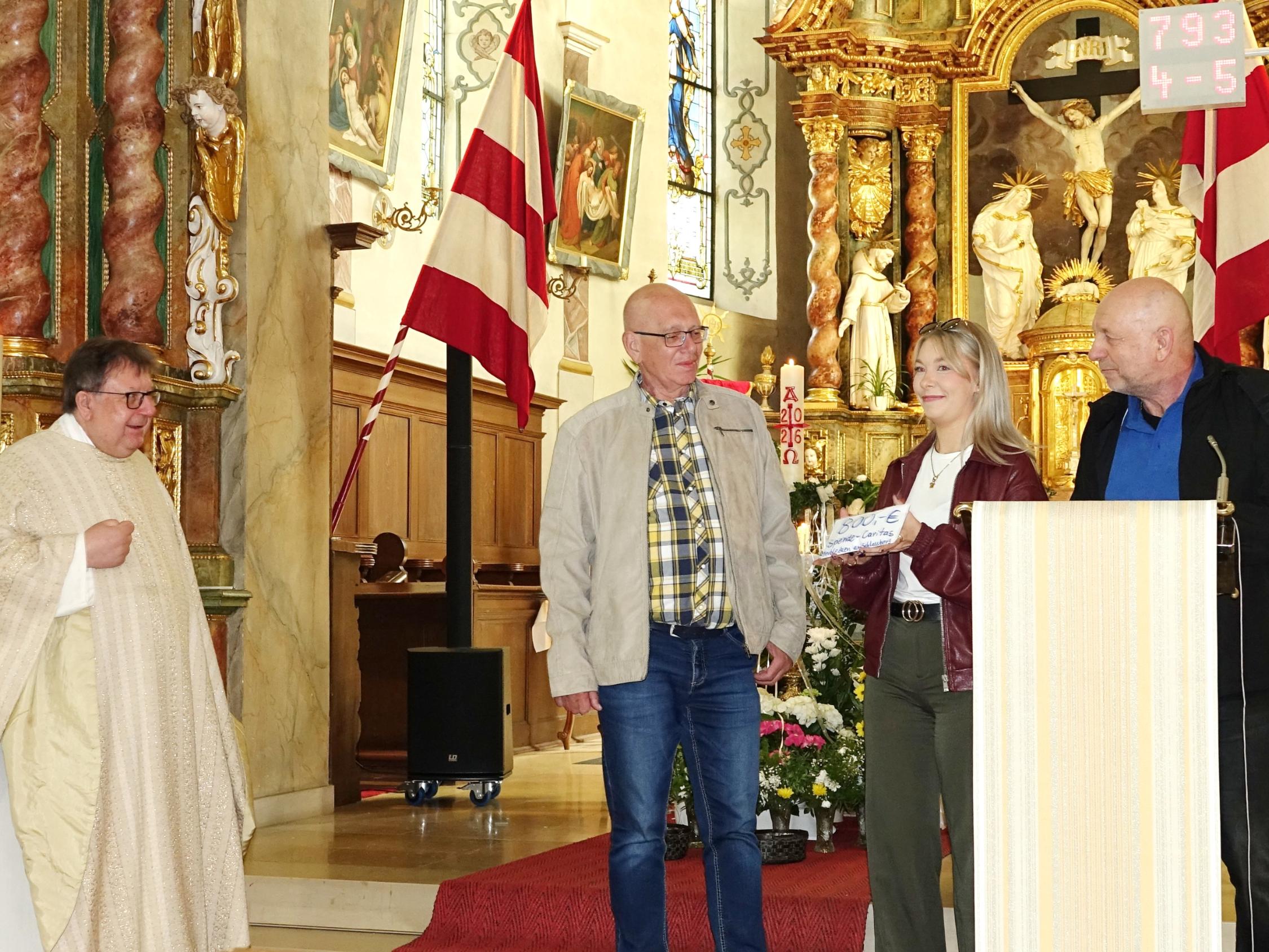 Traditionelles Derblecken in Schillingsfürst sorgt für begeisterte Gesichter