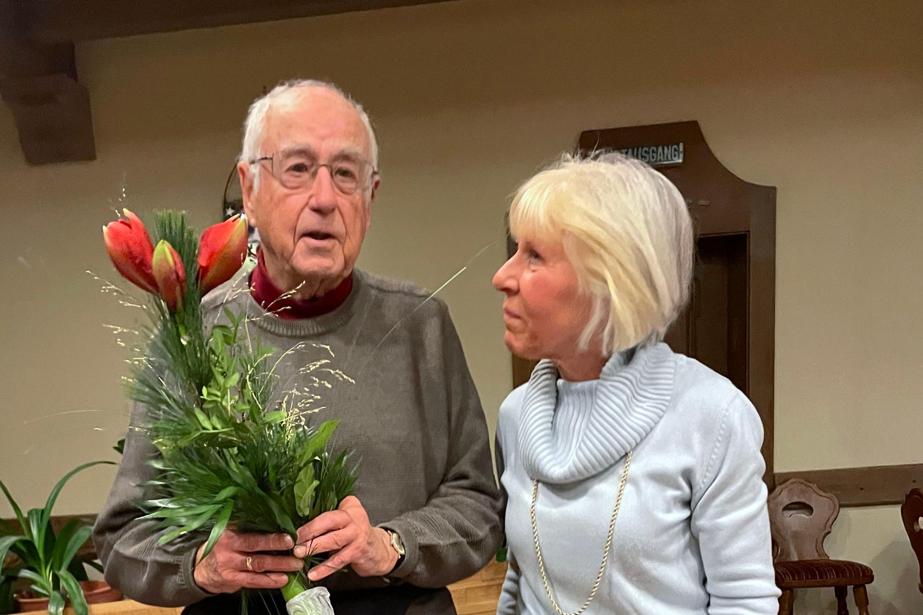 Sylvia Frauenschläger verabschiedete Ulrich Erlinger mit emotionalen Worten