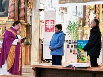 Hilfen der Caritas sind ein Lichtblick in der Dunkelheit