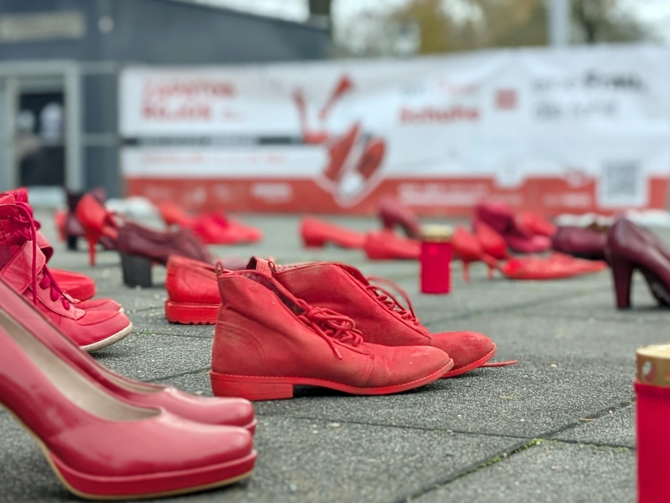 „Zapatos Rojos“ in Ansbach (c) Caritas Ansbach „Zapatos Rojos“ in Ansbach